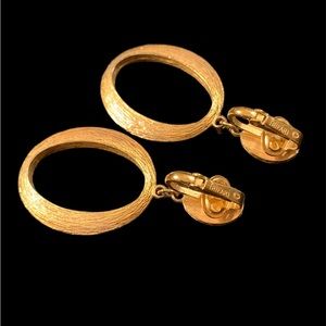 Vintage Crown Trifari Vintage Dangling Oval Clip Earrings
